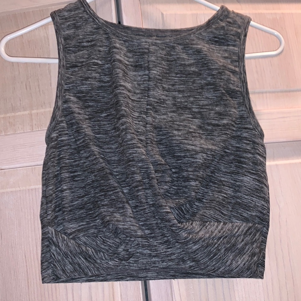 Black and gray sport bra crop top